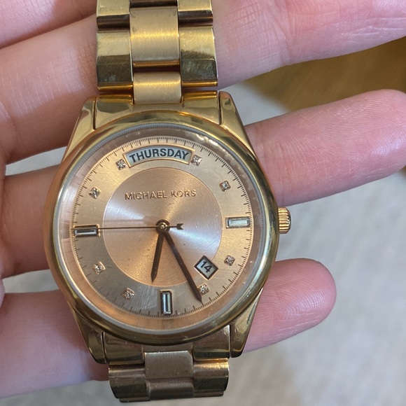 Rose gold womens Michael Kors watch - Picture 2 of 3
